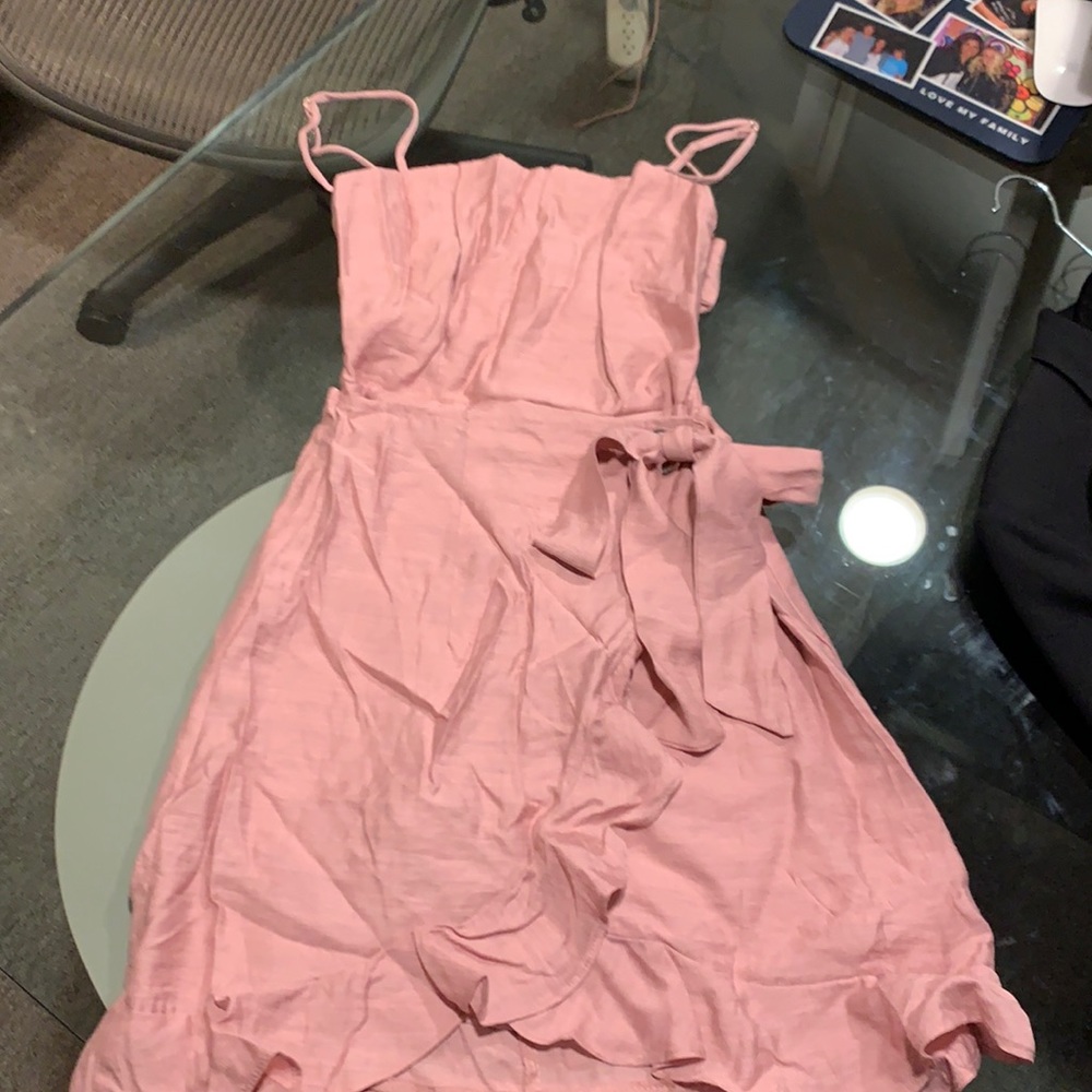 Cute spaghetti strap dress with x  in the back